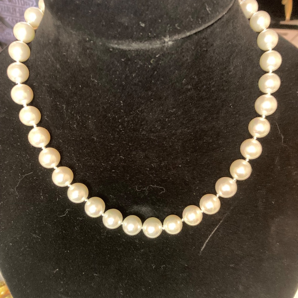 Necklace - Picture 3 of 4